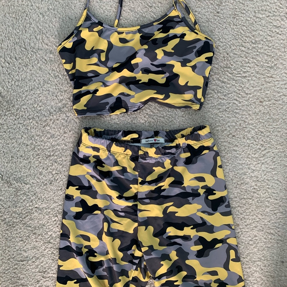 Camo biker shorts set